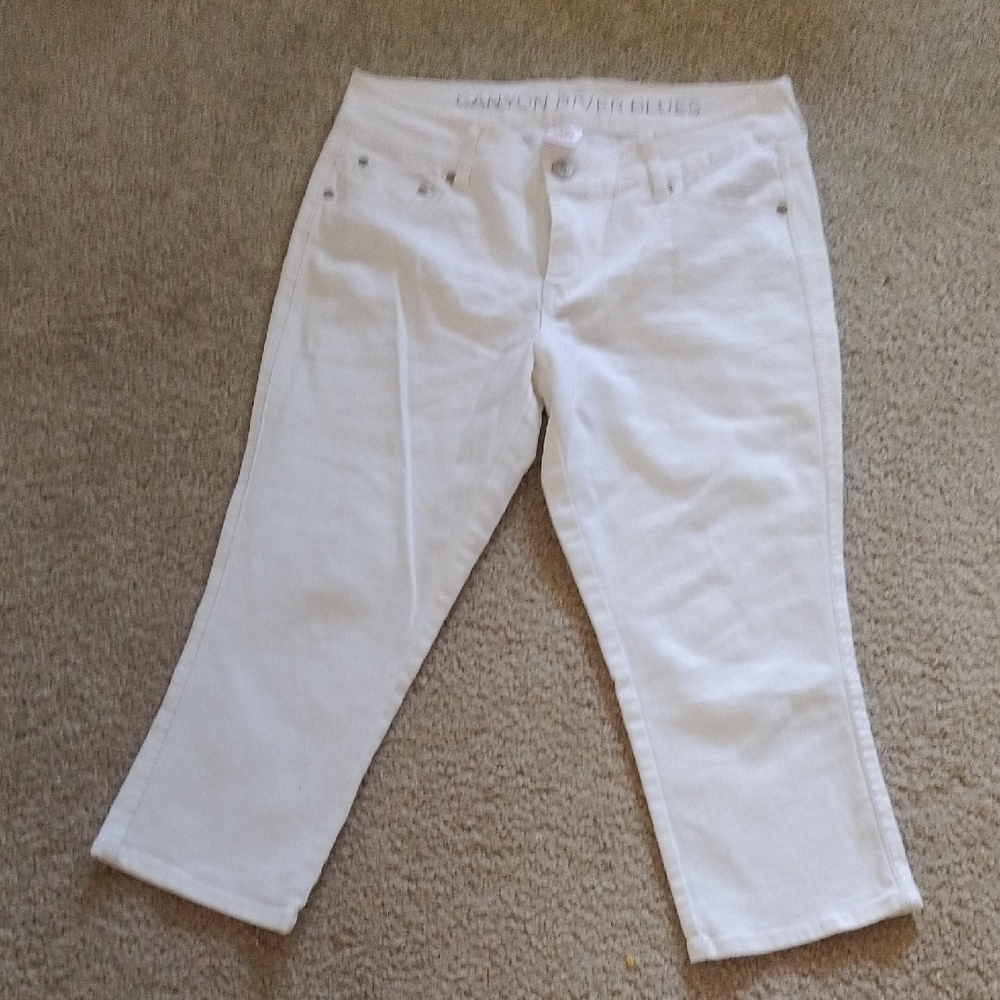 Canyon River Blues White Cropped Pants
